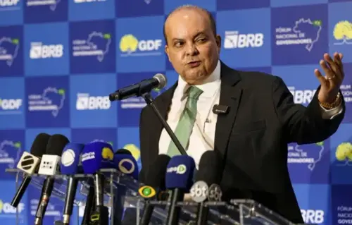 Governo Ibaneis é fisgado em esquema do filme de Bolsonaro e contrato de R$ 5 milhões entra na mira do MP