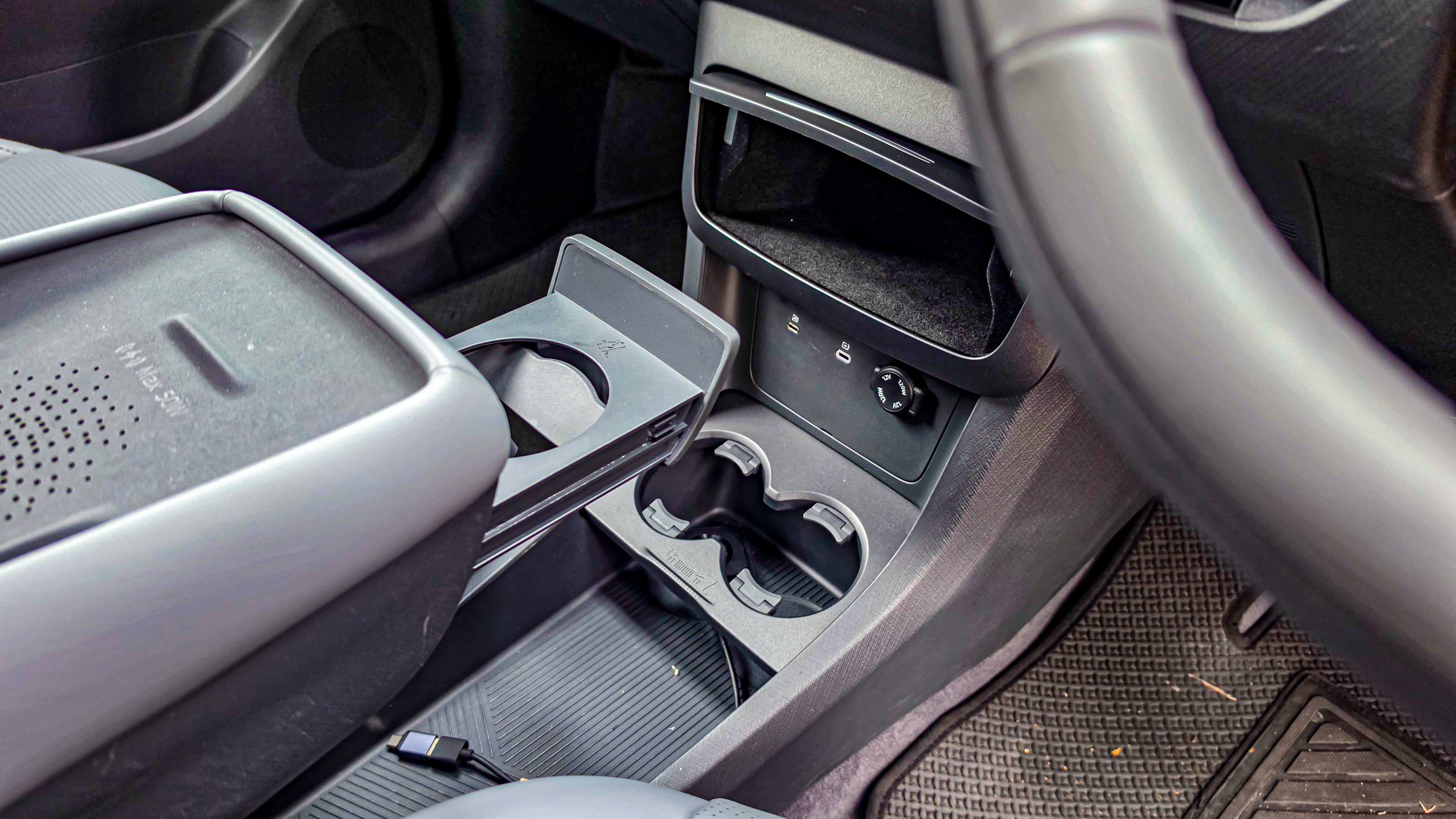 Dongfeng Vigo_Interior Cup Holders