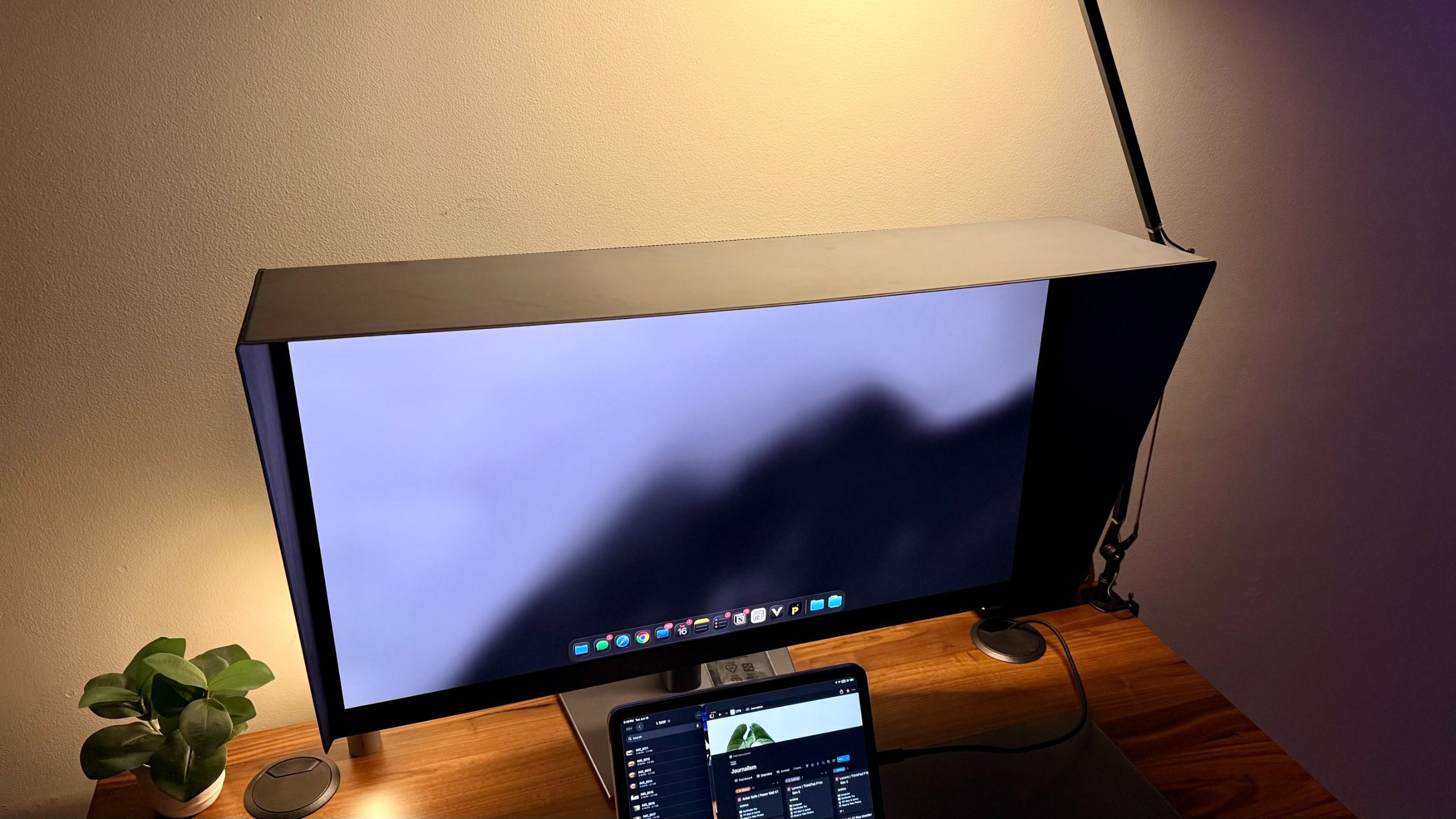 Dell UltraSharp U3226Q: Đánh Giá Màn Hình 4K QD-OLED Cho Sáng Tạo