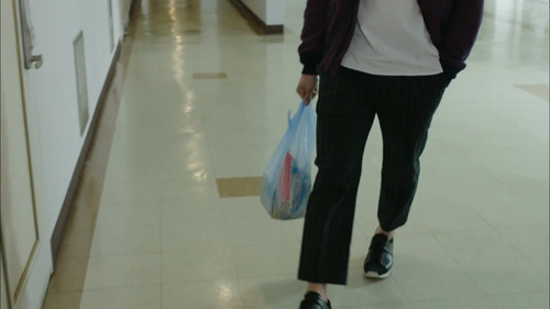 Wanted.S01E01.1080p.HamiVideo.WEB DL.AAC2.0.H.264 CHDWEB.mkv snapshot 00.40.19.419.jpg