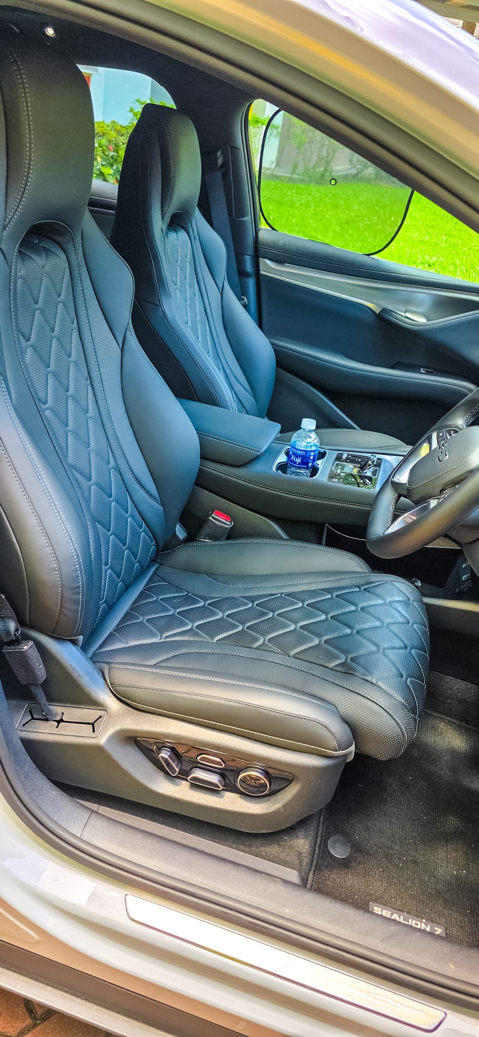 BYD Sealion 7_Front Seats