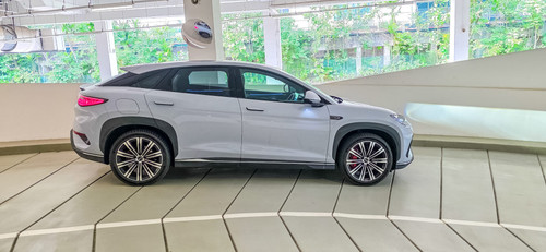 BYD Sealion 7_Side View.jpg