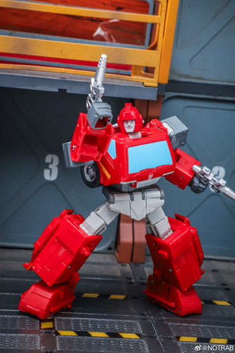 Transformers Age Of The Primes Generations Selects Autobot 3 pack Mirage Ironhide Bluestreak In Hand