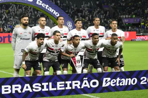 DERROTA COM ALERTA! São Paulo tem atuações abaixo da média no Choque-Rei