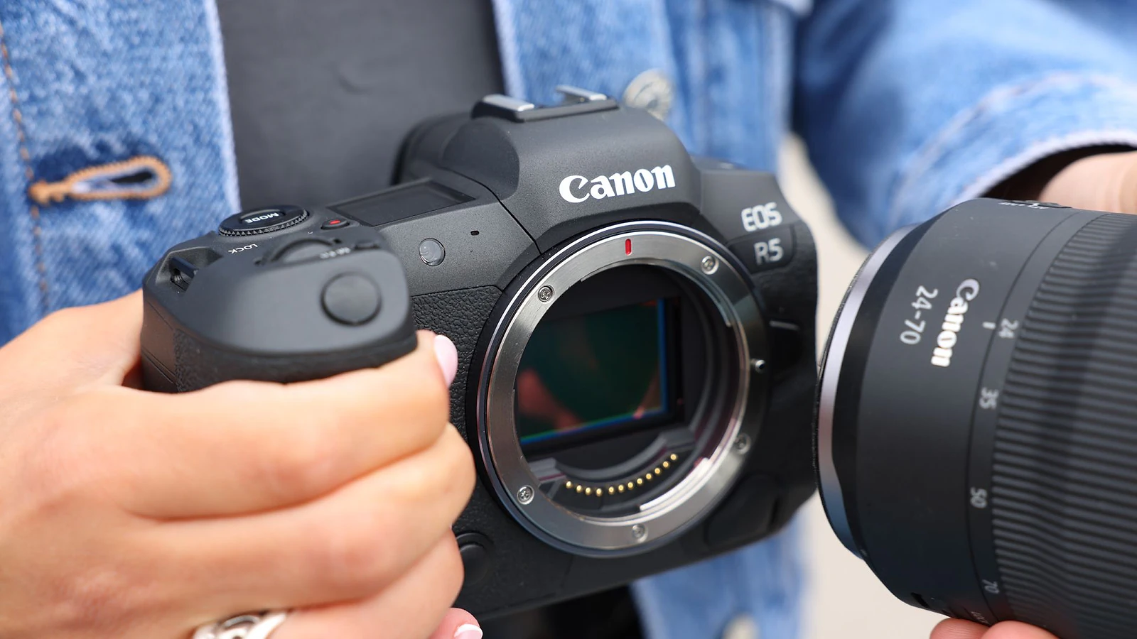 Canon Camera Store Week 2026: Cơ Hội Hay Thử Thách Ngành Ảnh Việt? - Hình 1