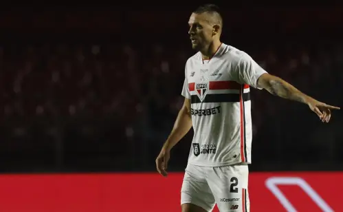 Nova aposta na zaga? São Paulo ganha Tolói como opção após problemas com zagueiros