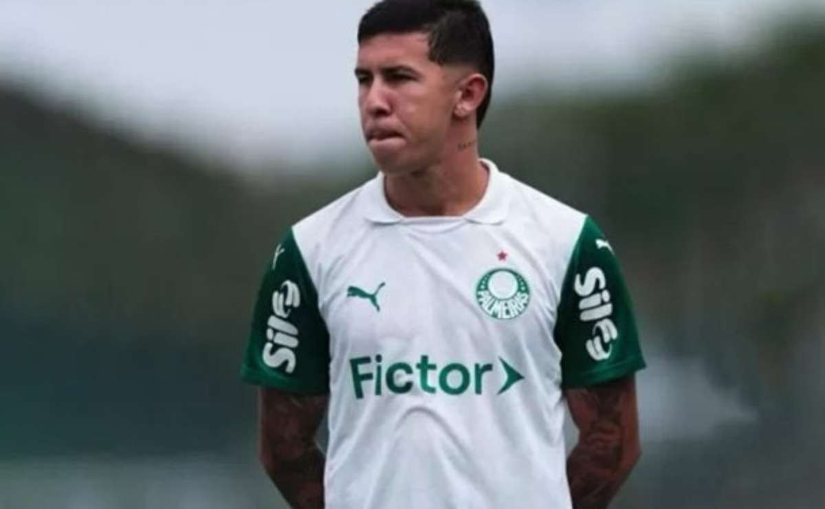 Palmeiras recebe proposta por Felipe Teresa em meio a impasse