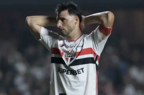 Indisciplina: Calleri vira problema para Dorival com excesso de cartões no São Paulo
