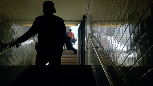 Person.of.Interest.S01E01.Pilot.REPACK.1080p.DTS HD.MA.5.1.AVC.REMUX FraMeSToR.0:22:02.png