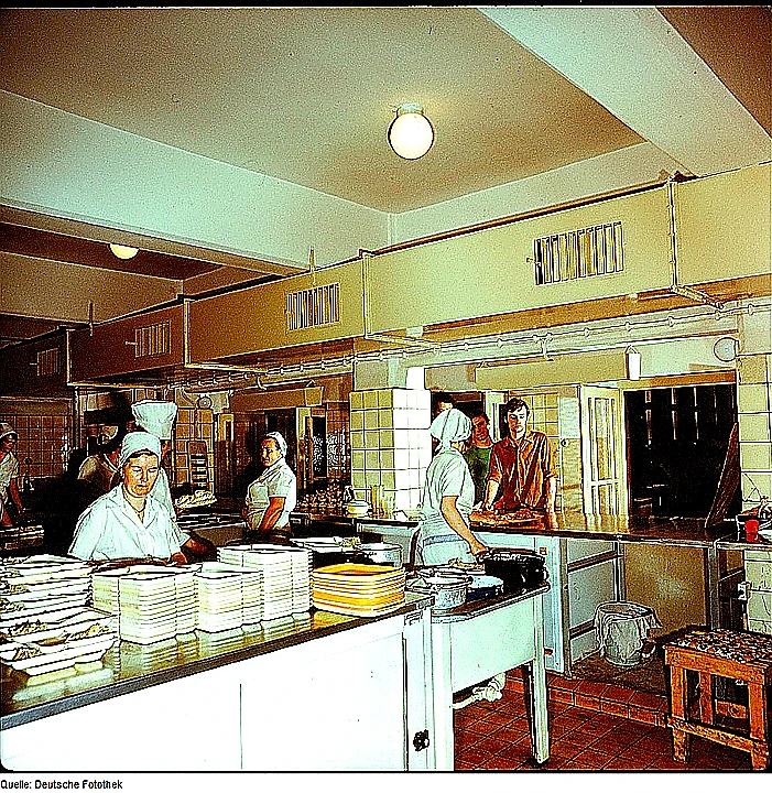 Fast-Food Restaurant Equipment List: Complete Kitchen Setup illustration 2