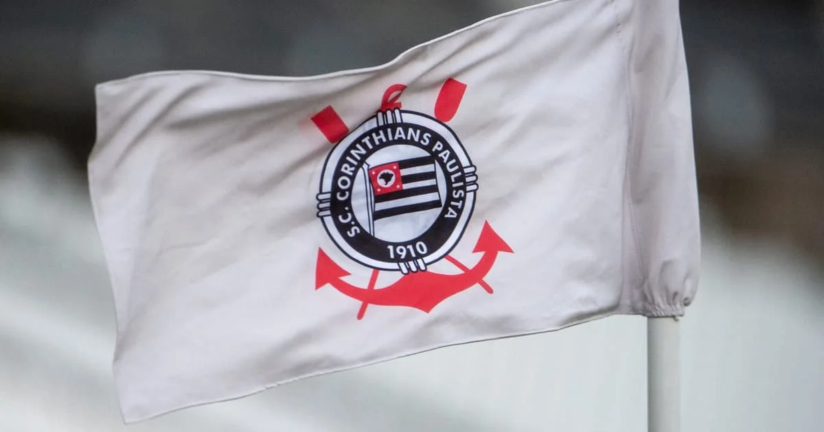 Corinthians despenca na tabela e luta contra crise profunda