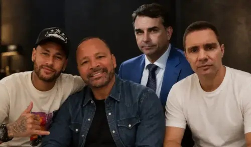 Mensagens exclusivas revelam cobranças de Flávio Bolsonaro e Neymar Pai a Vorcaro por verbas do Banco Master