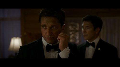 Olympus.Has.Fallen.2013.MULTi.2160p.UHD.BluRay.DoVi.x265.DTS HD.MA.DTS HD.MA SowHD.mkv snapshot 00.0.jpg