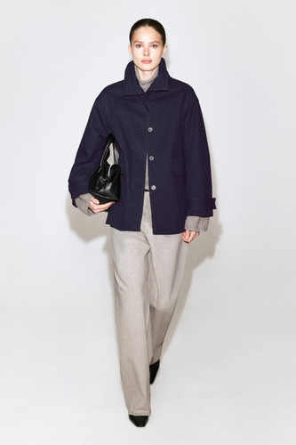 COS 1350913002 01.jpg
