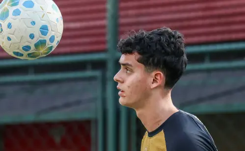 Atrasado com os jovens? Dorival é metódico com talentos da base Tricolor e atrasa estreias