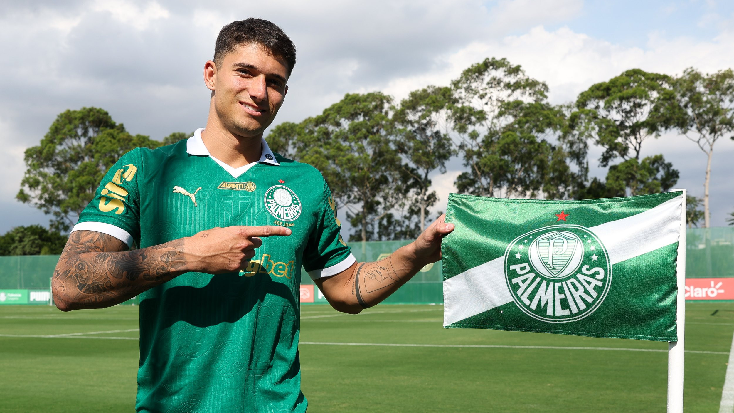 Emiliano Martínez é convocado pelo Uruguai para a vaga de Valverde