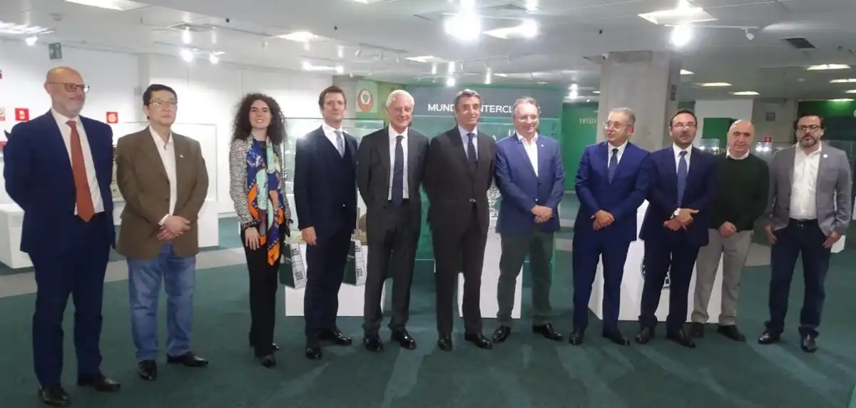 Palmeiras recebe autoridades italianas e resgata suas raízes