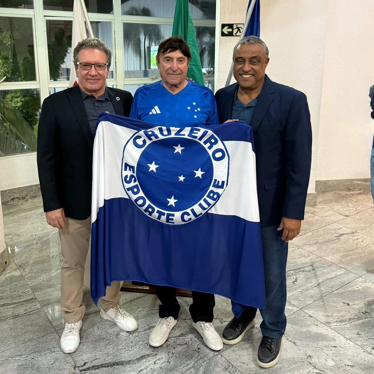Lidson Potsch é reeleito presidente do Cruzeiro até 2029, consolidando estabilidade política no clube