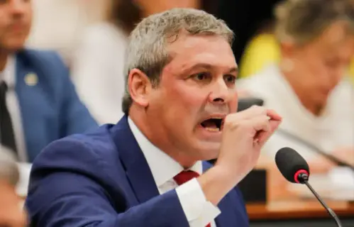 Lindbergh Farias defende discurso de Lula na ONU e repudia ingerência dos EUA no Brasil