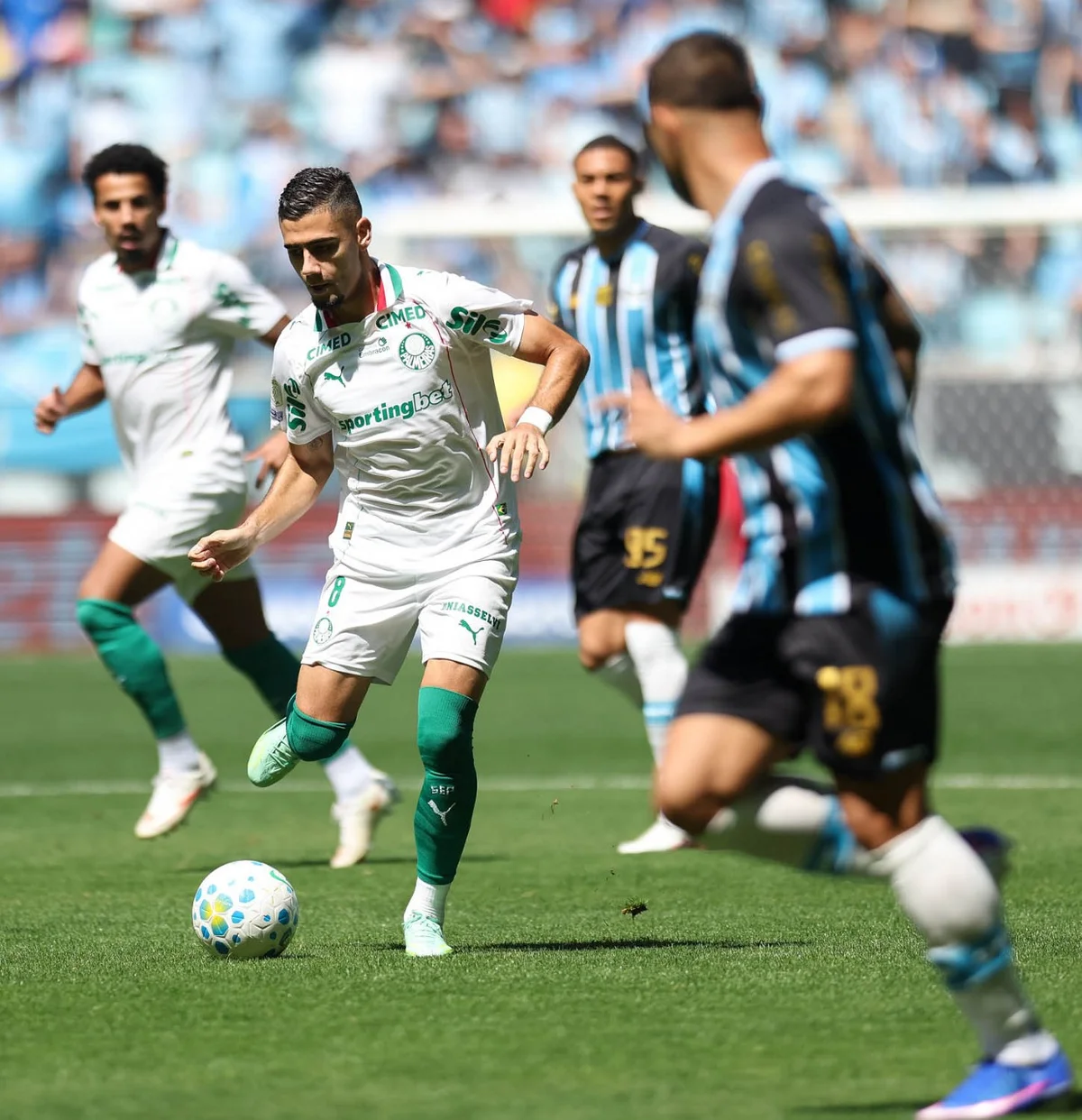Aproveitamento do Palmeiras cai no segundo semestre e alerta é ligado na Série A