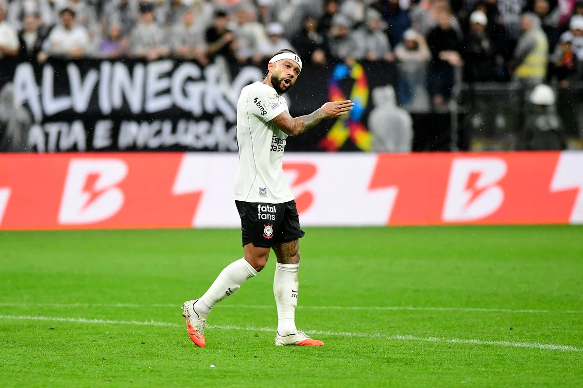 Diniz assume que momento no Corinthians é o mais difícil da sua carreira