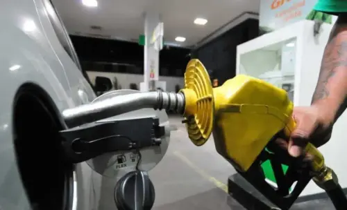 Governo enquadra cartel dos combustíveis e abre processos contra 70 postos por preços abusivos