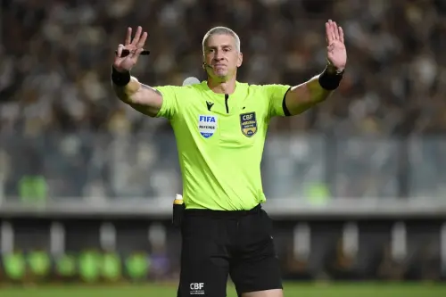 Arbitragem definida: Saiba quem vai apitar o confronto entre São Paulo e Bahia