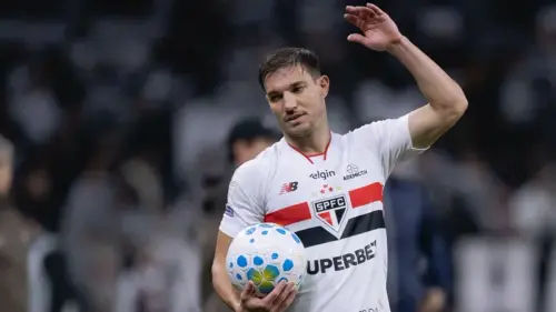 Mais de R$17 milhões: Entenda o impasse financeiro para romper contrato com Cédric Soares