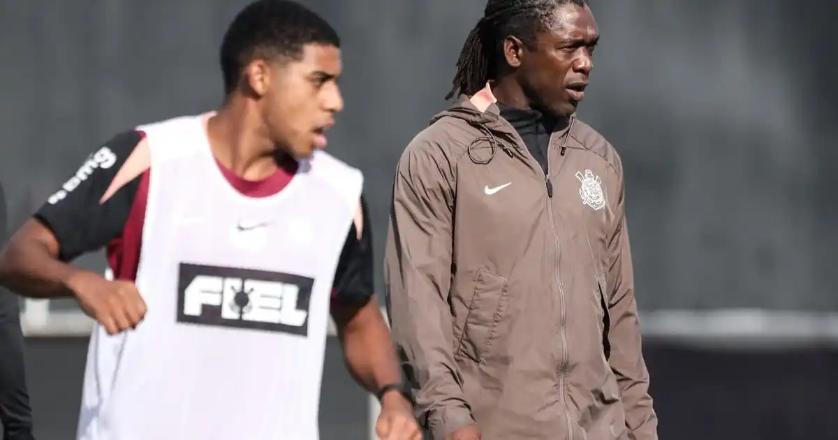 Gui Negão brilha em atividade e mostra faro de gol em treino do Corinthians