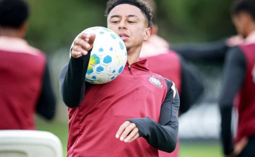 Corinthians perde Lingard em meio à luta contra o rebaixamento