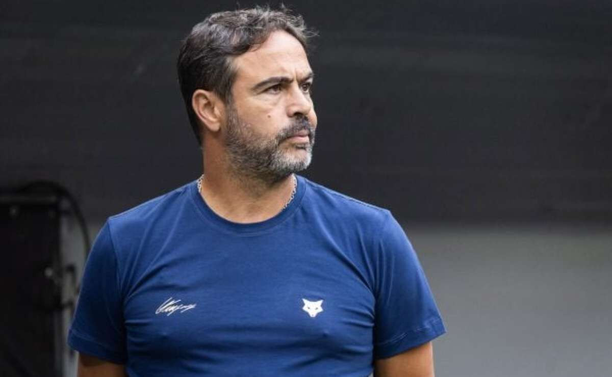 Hat-trick de Kaio Jorge impulsiona Cruzeiro a virada sobre o Grêmio e quebra jejum fora de casa