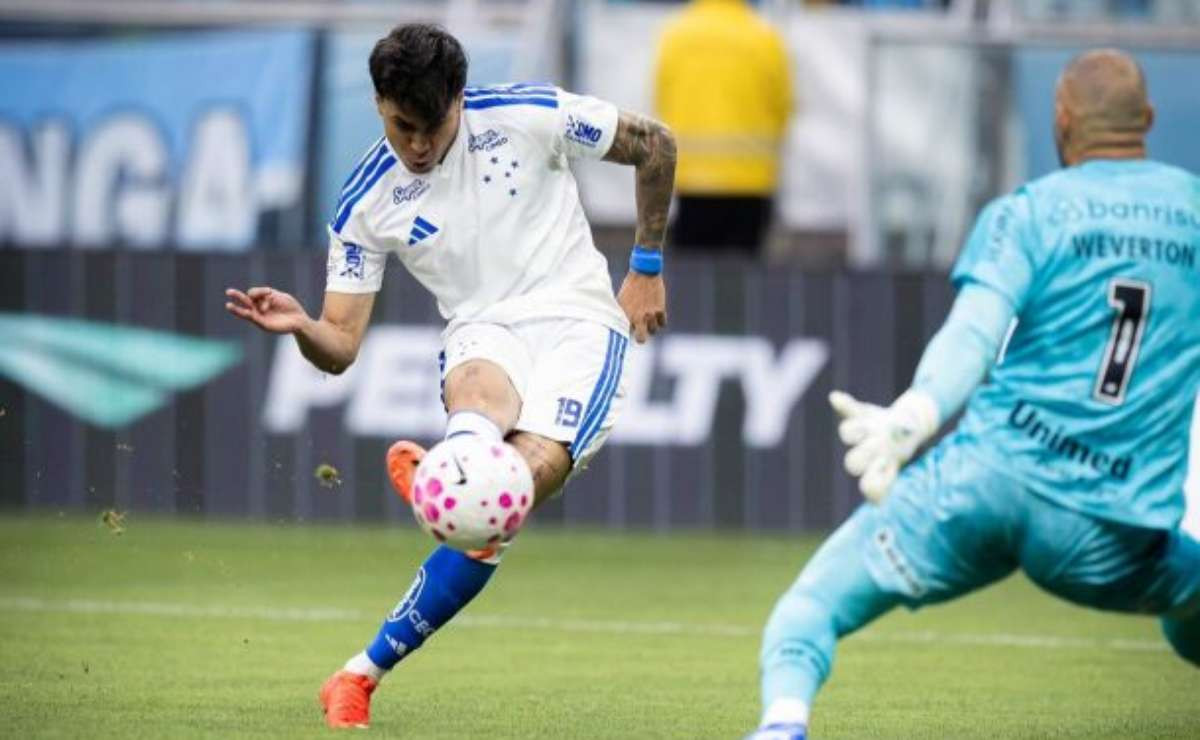 Kaio Jorge brilha e garante virada do Cruzeiro sobre o Grêmio, que afunda na zona de rebaixamento