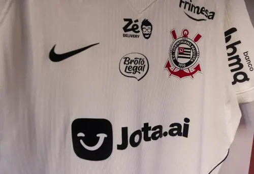 Corinthians fecha patrocínio que pode render R$ 100 milhões até 2028