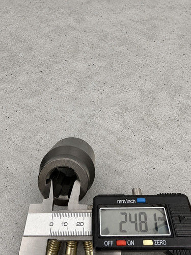1096.1