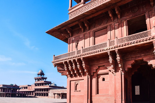 Is Fatehpur the same as Fatehpur Sikri?
