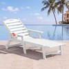 01 white chaise 01.1