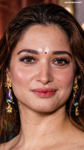 tamanna 678453468478903.jpg