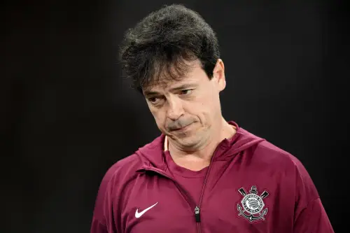 Fernando Diniz sob pressão: Corinthians tem péssimo aproveitamento desde a Copa do Mundo