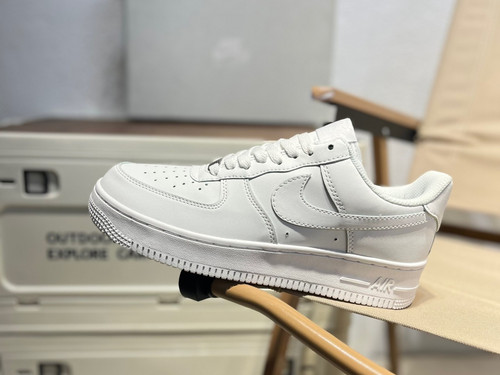 Nike Air Force 1 Low white.jpg