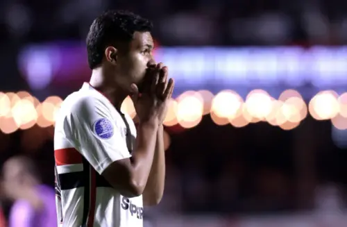 Ryan Francisco ganha espaço no São Paulo e pode ter nova chance contra o Internacional