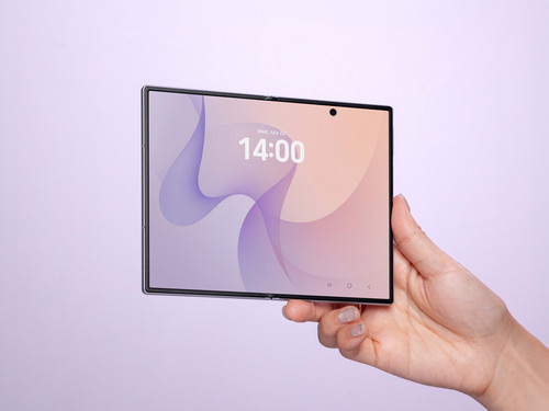 206 lifestyle product galaxy zfold8 6.jpg