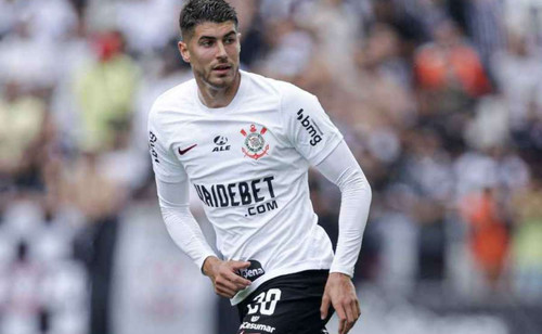 Pedro Raul perde chance crucial e gera revolta entre torcedores do Corinthians