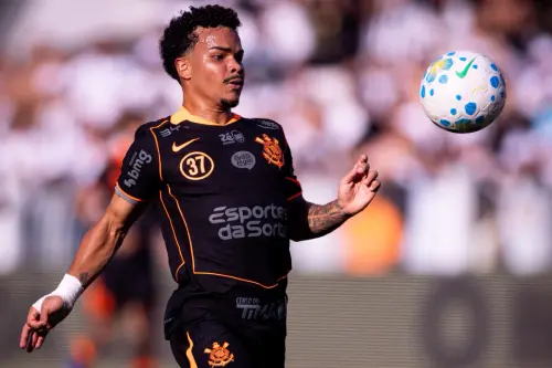 Atitude de Kaio César reacende debate sobre patrocínio polêmico no Corinthians