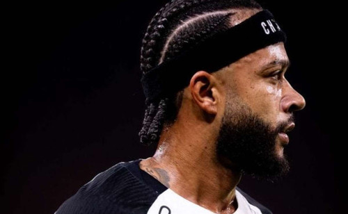 Depay Gera Mistério Nas Redes Após Conquista do Corinthians