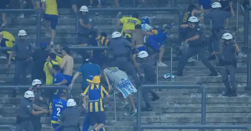 Confronto entre torcidas do Corinthians e Rosario Central resulta em nove detenções