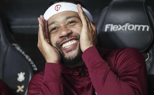 Corinthians Avalia Sanções a Memphis Depay Após Polêmica; Atacante Se Retrata
