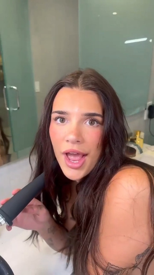 ari fuckm (1).jpg