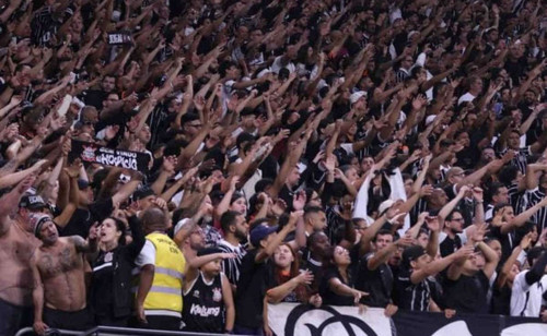 Torcida Organizada do Corinthians Mobiliza Apoio ao Pedido de Intervenção Judicial