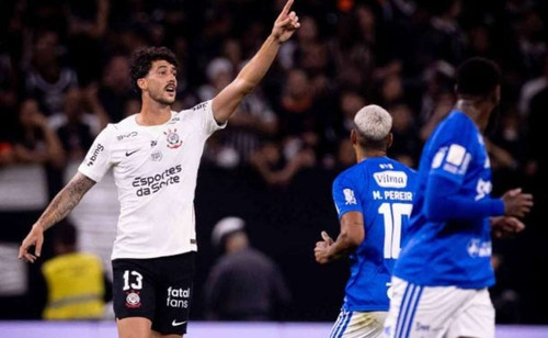 Corinthians é Absolvido em Caso de Invasão de Campo e Arremesso de Copos pela STJD
