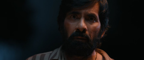 Irumudi.2026.1080p.NF.WEBRip.AAC5.1.x265 Hojoborolo.mkv snapshot 01.59.22.875.jpg